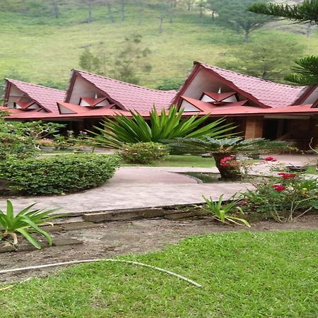 Roman Sinasi Hotel Tongging エクステリア 写真