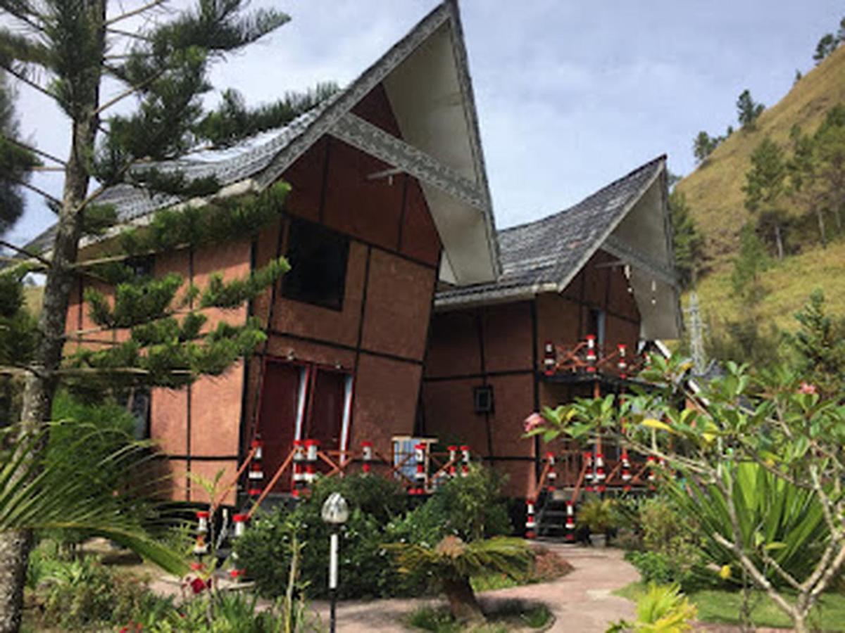 Roman Sinasi Hotel Tongging エクステリア 写真